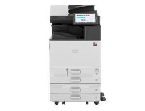 Цветное МФУ Ricoh IM C3010 (419308) в комплекте: тумба 77 (9P25893) + тонеры CMYK (842506/7/8/9). Гарантия дистрибьютора 12 мес.